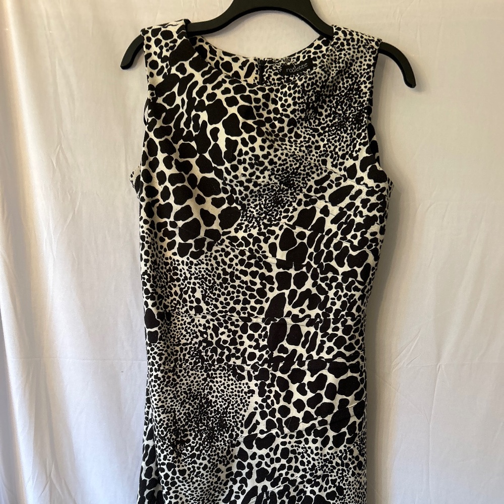 Black and white sleeveless dress